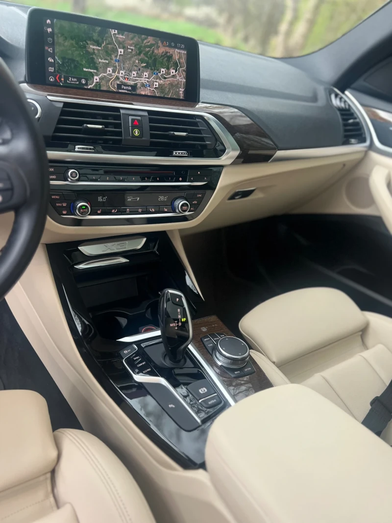 BMW X3 Sdrive 30i, снимка 8 - Автомобили и джипове - 52542961
