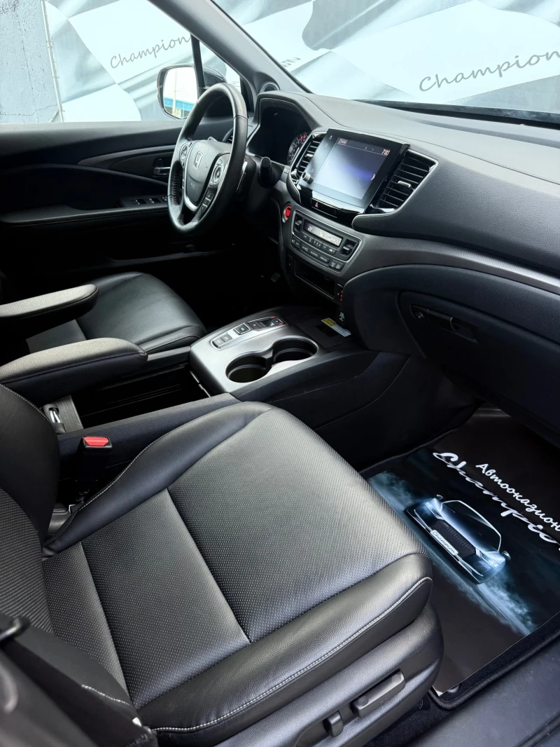 Honda Ridgeline Като нова, снимка 12 - Автомобили и джипове - 51219293