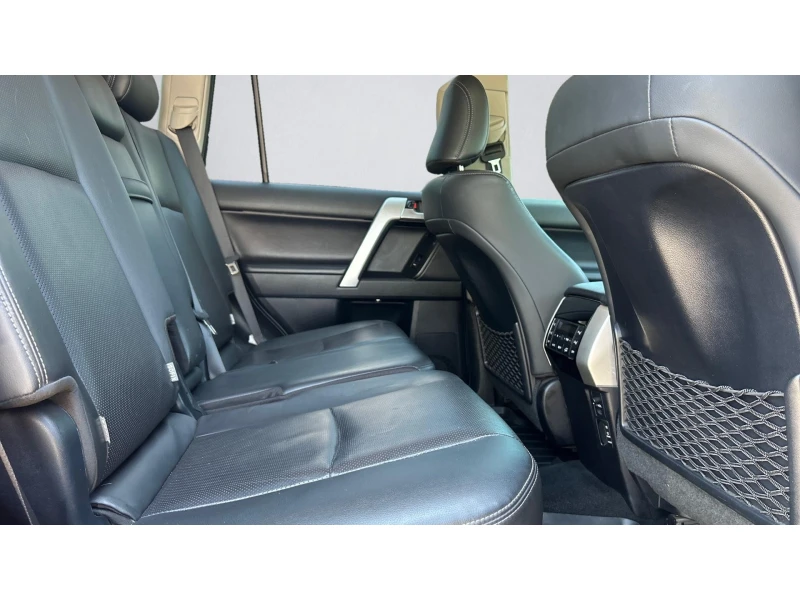 Toyota Land cruiser 150 Luxury, Месечна вноска от 1050 лв., снимка 7 - Автомобили и джипове - 51524196