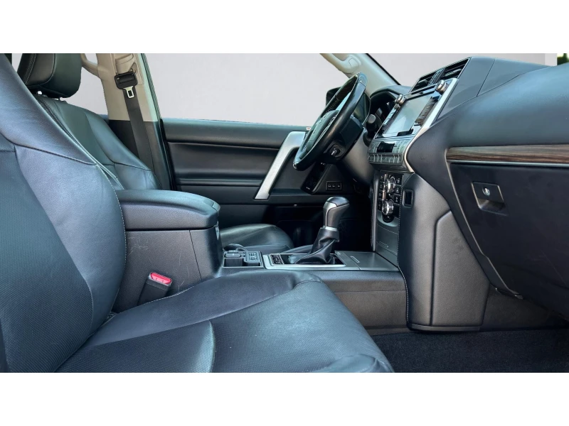 Toyota Land cruiser 150 Luxury, Месечна вноска от 1050 лв., снимка 6 - Автомобили и джипове - 51524196