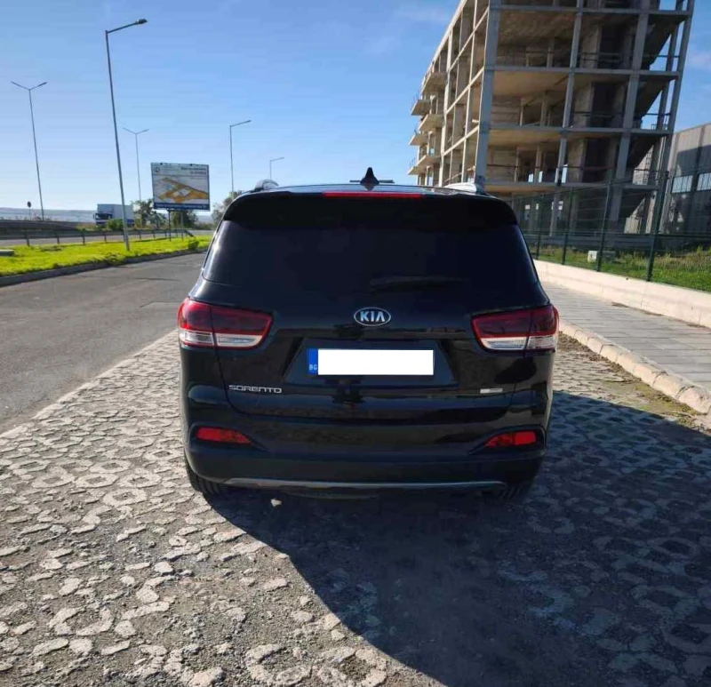Kia Sorento AWD* 360* Distronic* Panorama* FULL, снимка 3 - Автомобили и джипове - 52241780