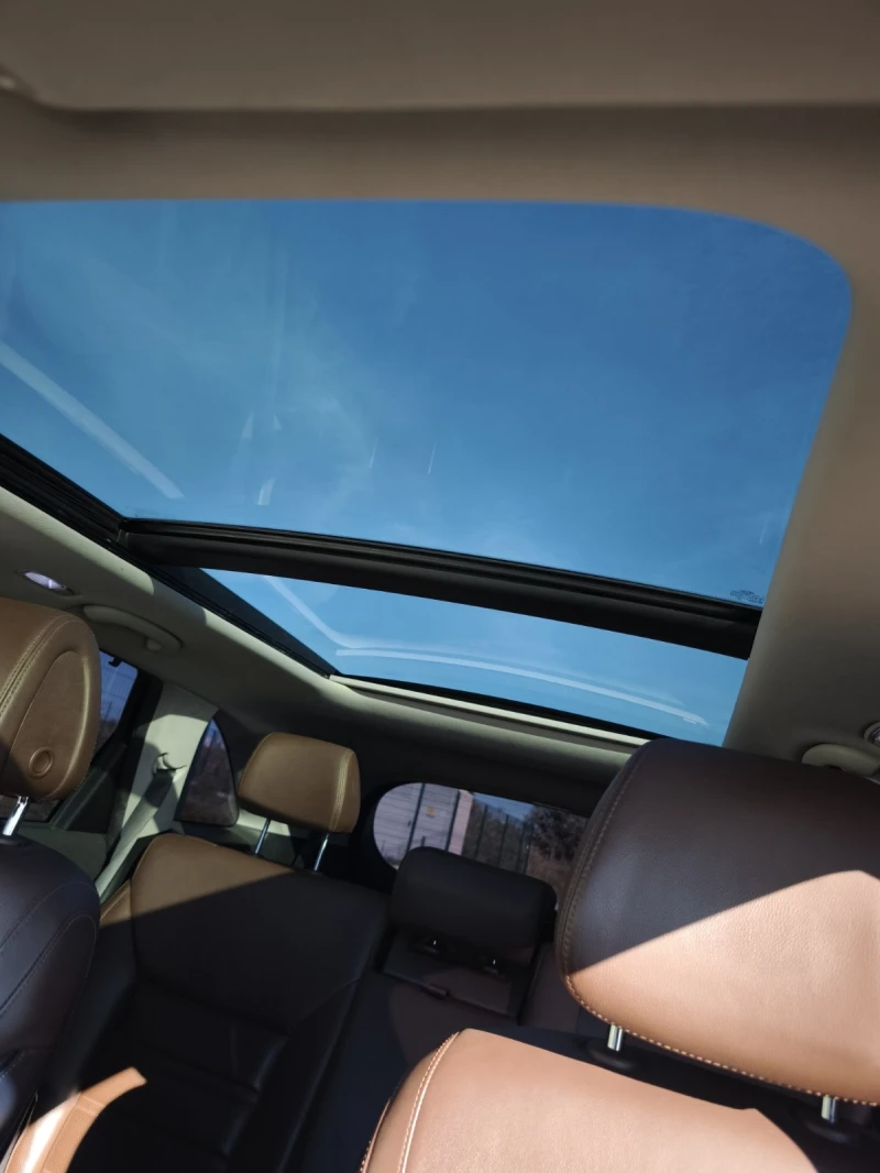 Kia Sorento AWD* 360* Distronic* Panorama* FULL, снимка 8 - Автомобили и джипове - 52241780