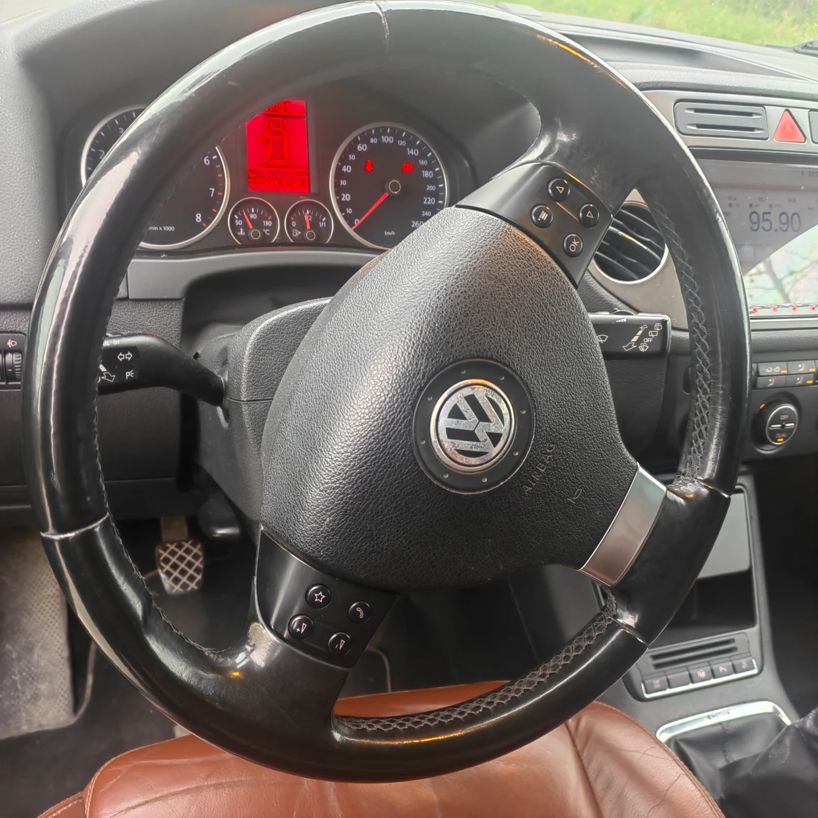 VW Tiguan  - изображение 4