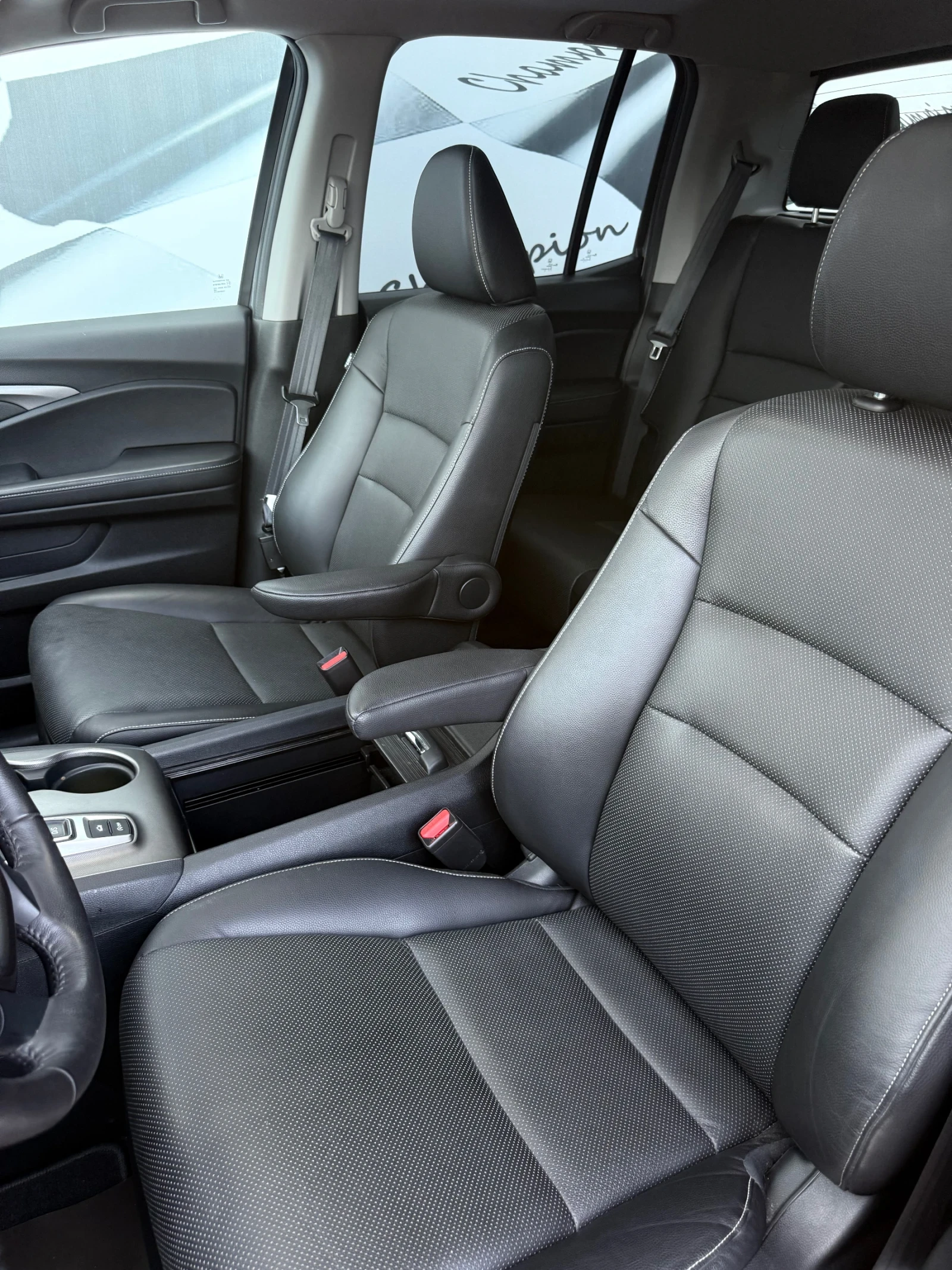 Honda Ridgeline Като нова - изображение 9