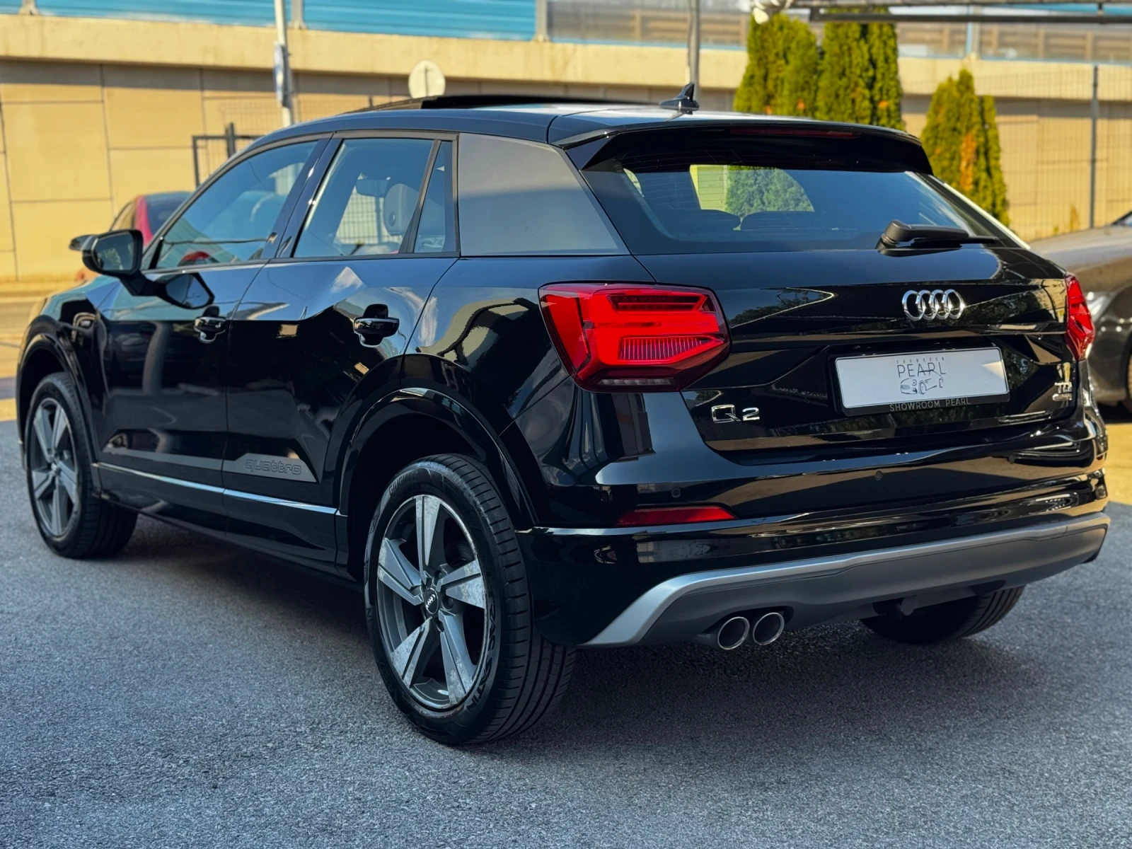 Audi Q2 2.0TDI quattro S-tronic S-line PANO Distronic Lane - изображение 5
