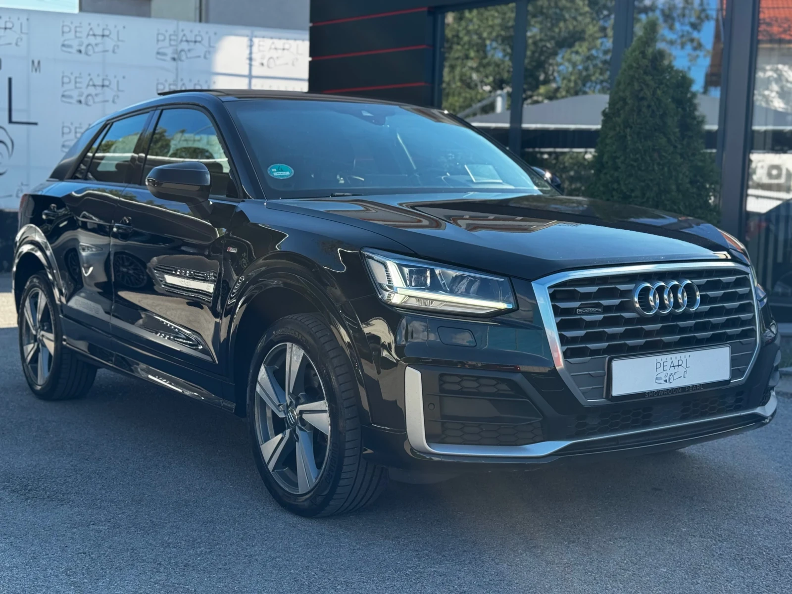 Audi Q2 2.0TDI quattro S-tronic S-line PANO Distronic Lane - изображение 3