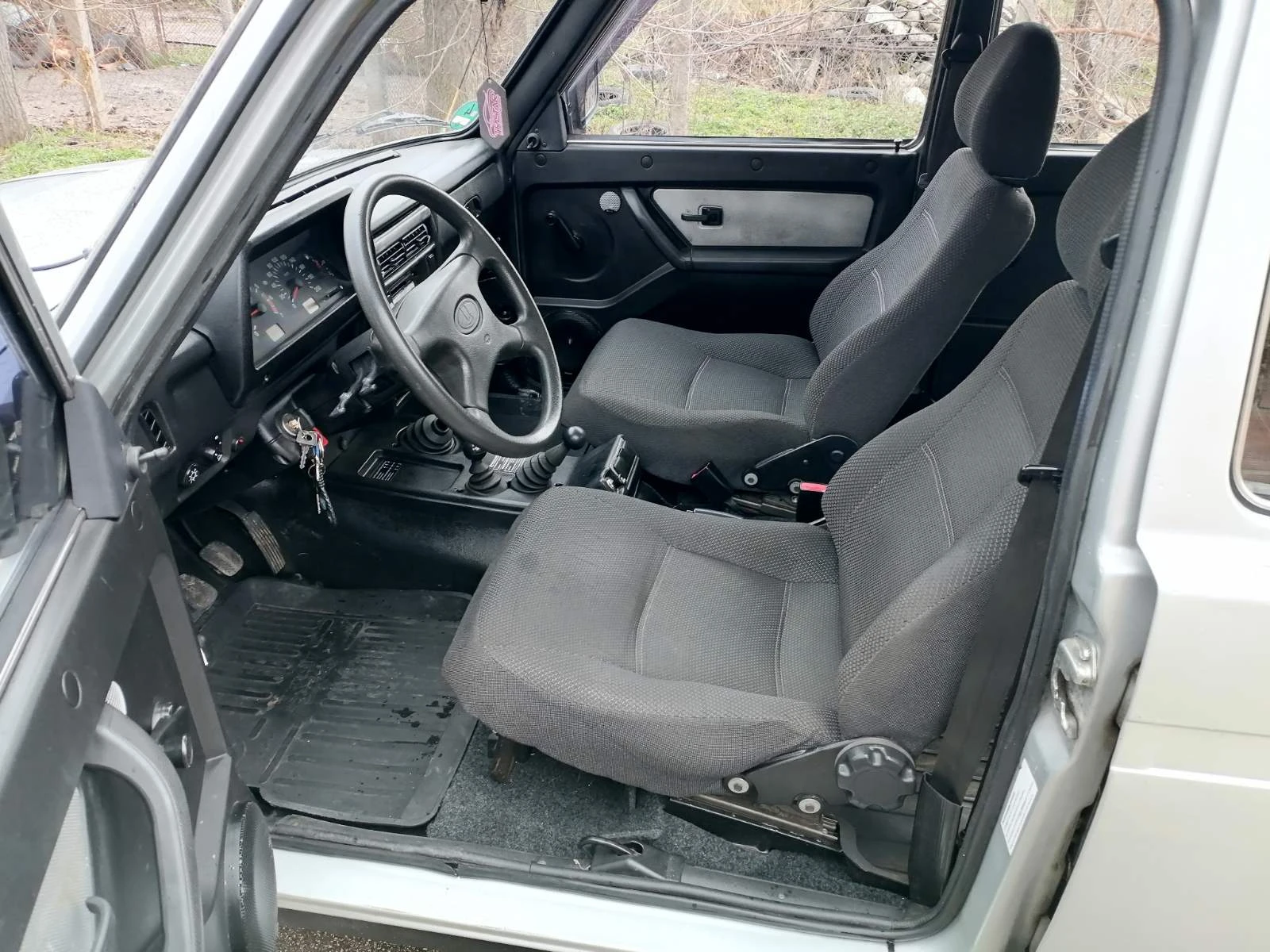 Lada Niva 1.7, снимка 9 - Автомобили и джипове - 53446604