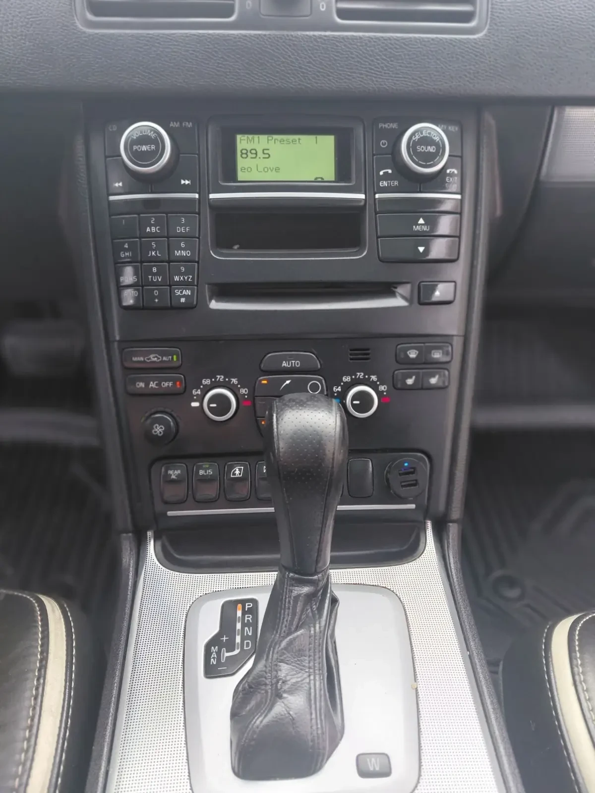 Volvo Xc90 R-Design 3.2 ГАЗ Бензин. AWD.6+ 1., снимка 11 - Автомобили и джипове - 54389394
