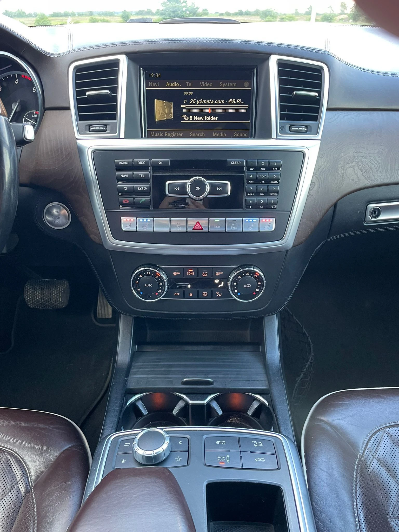 Mercedes-Benz ML 350 AMG Designo Full, снимка 12 - Автомобили и джипове - 54531124