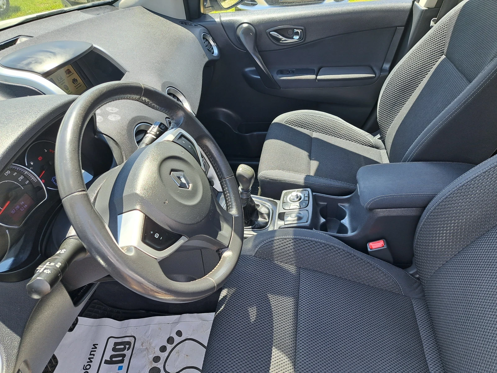 Renault Koleos 2.0 dci 4x4 navi, снимка 12 - Автомобили и джипове - 54682022