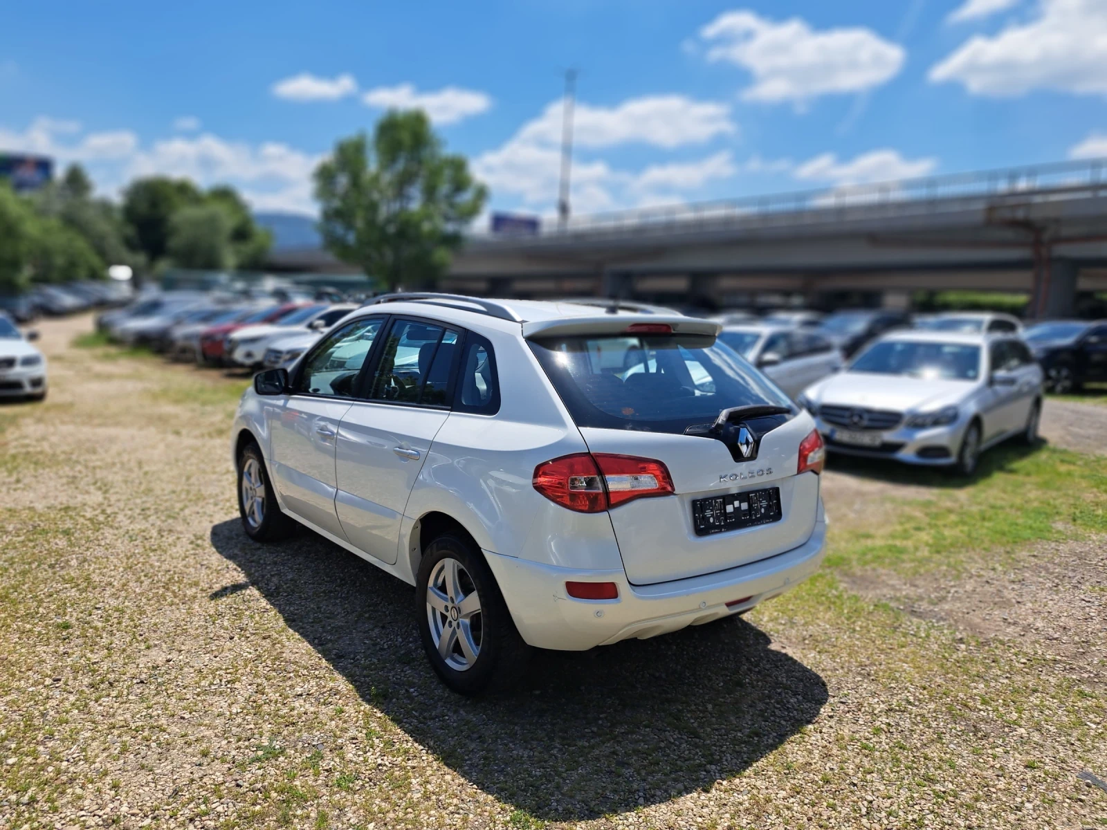Renault Koleos 2.0 dci 4x4 navi, снимка 5 - Автомобили и джипове - 54682022