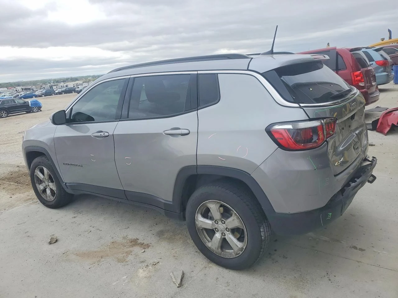 Jeep Compass, снимка 2 - Автомобили и джипове - 54705972