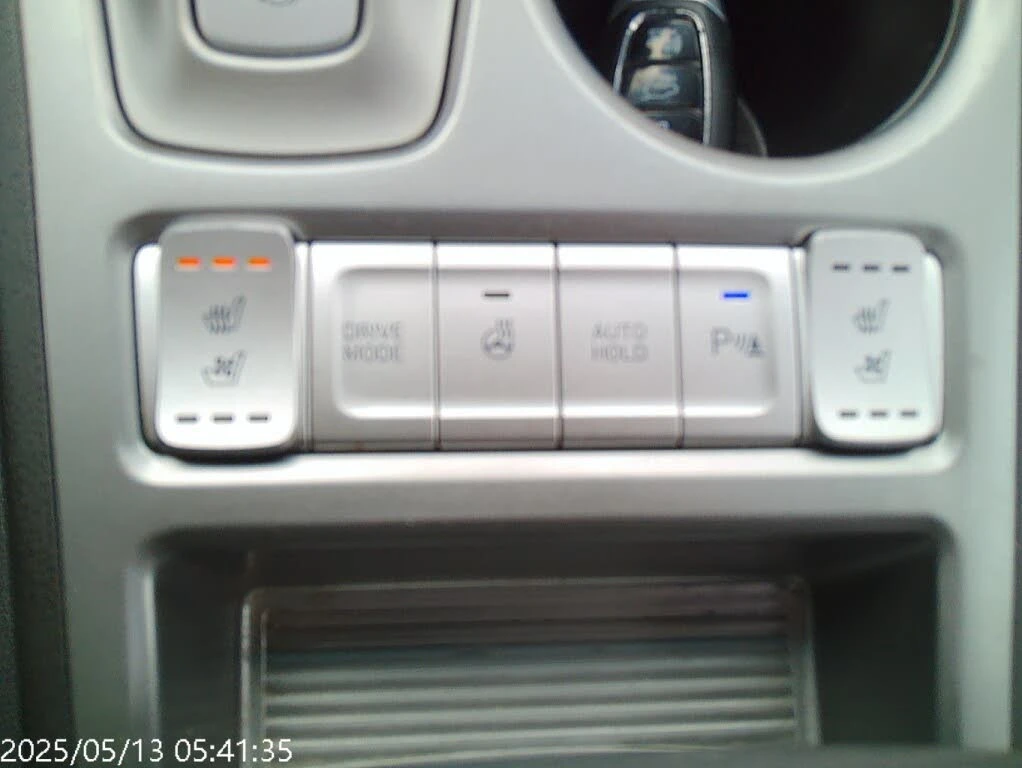 Hyundai Kona ULTIMATE* FWD* HEAD-UP* ОБДУХВАНЕ* DISTRONIC* LANE, снимка 10 - Автомобили и джипове - 54766545