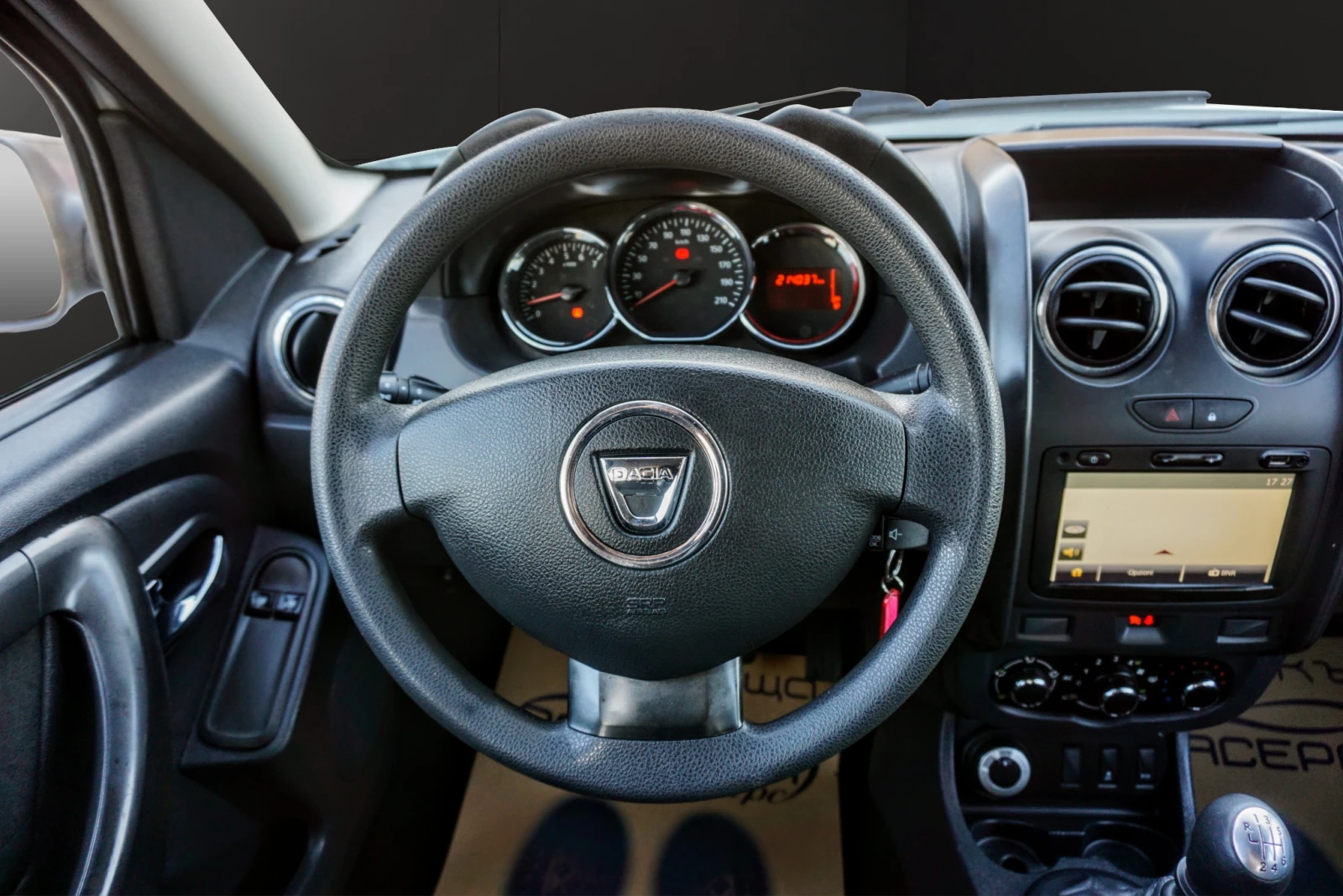 Dacia Duster 1.5DCI LAUREATE 4X4  | Mobile.bg � ����������� 8