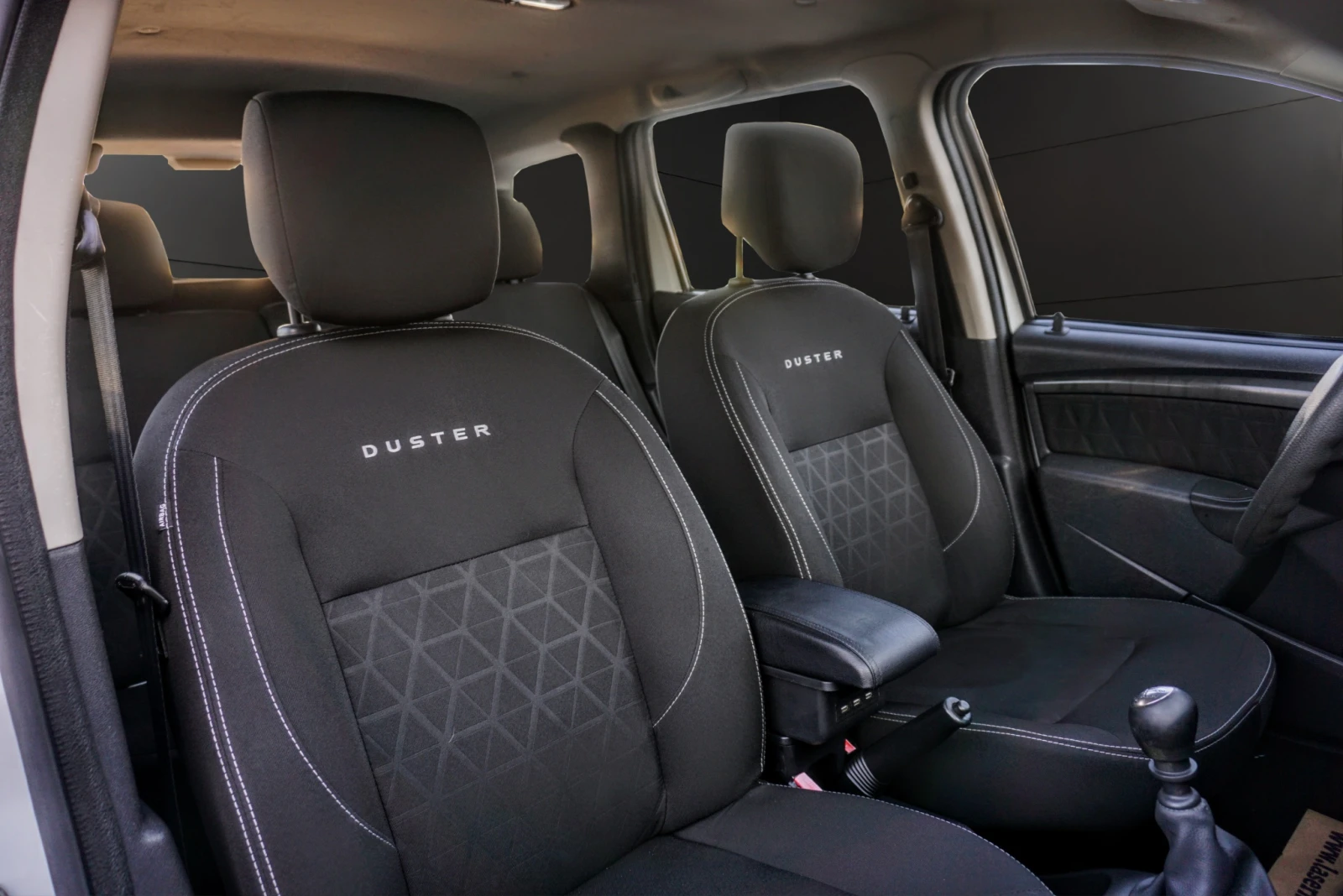 Dacia Duster 1.5DCI LAUREATE 4X4  | Mobile.bg � ����������� 11