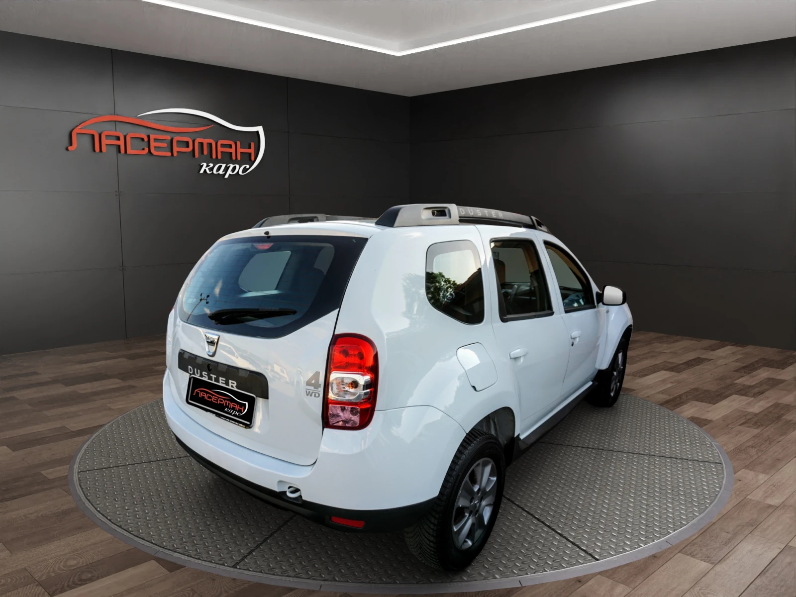 Dacia Duster 1.5DCI LAUREATE 4X4 , снимка 3 - Автомобили и джипове - 54856722