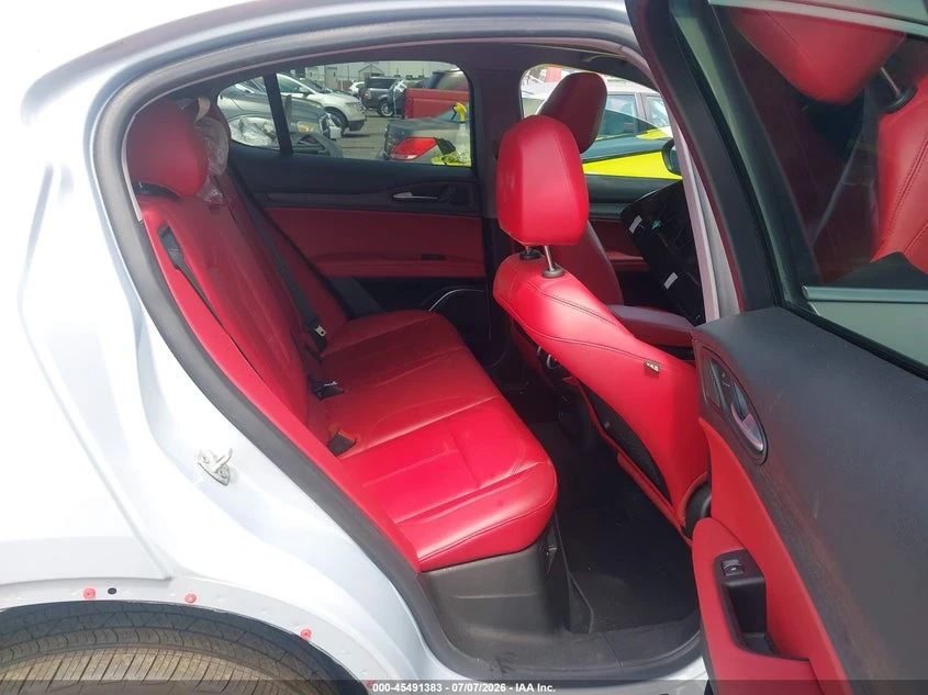 Alfa Romeo Stelvio 2.0l Ti Awd, снимка 8 - Автомобили и джипове - 55591577