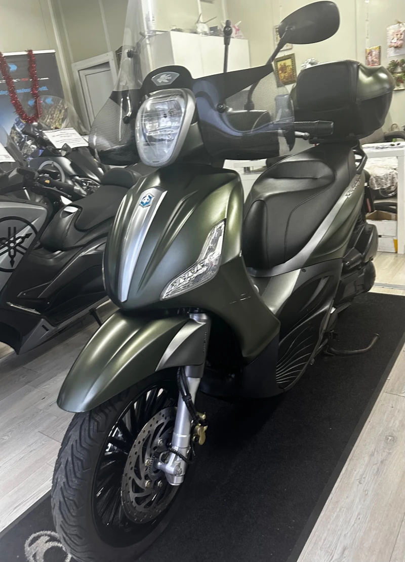 Piaggio Beverly 300i ABS/ASR/LED 2019г., снимка 8 - Мотоциклети и мототехника - 48539171