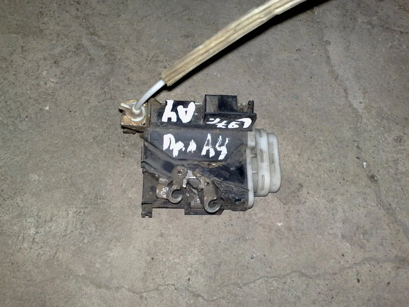 Брава врата Ауди Аа4 (предна лява)