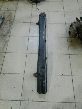 Греда под предна броня Пежо 607