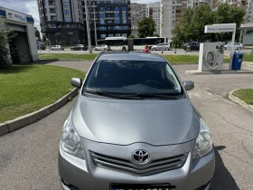 Toyota Verso, снимка 1