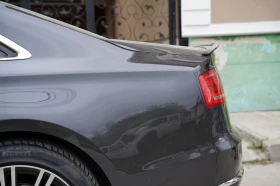 ������ Audi A8