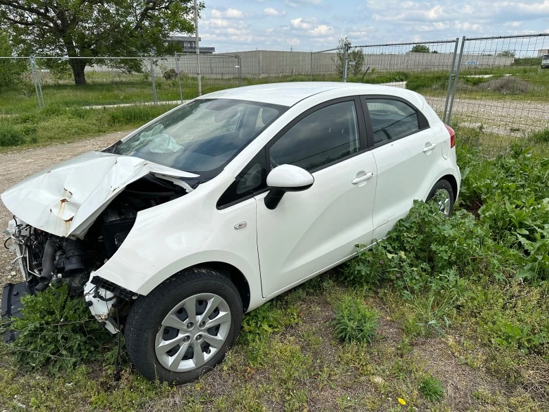 Kia Rio 1.1, снимка 3 - Автомобили и джипове - 40667663