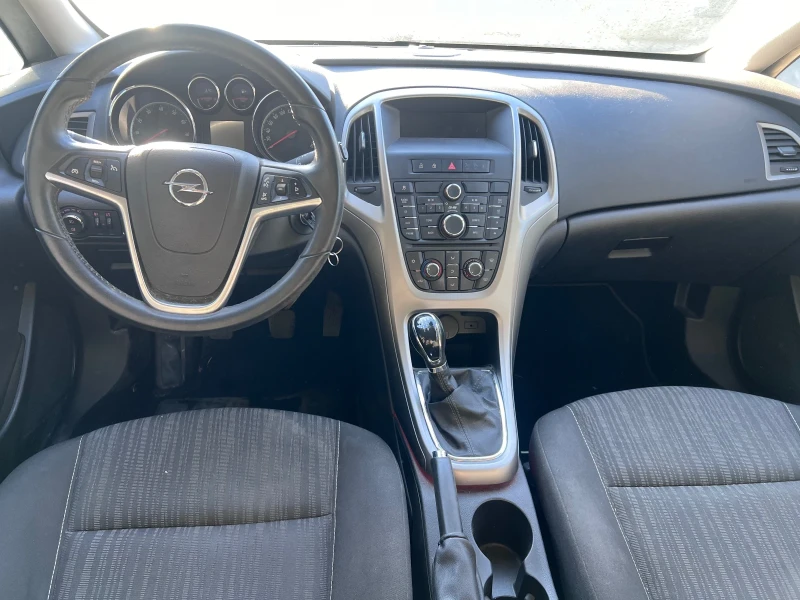 Opel Astra 1.4i, снимка 10 - Автомобили и джипове - 47881648