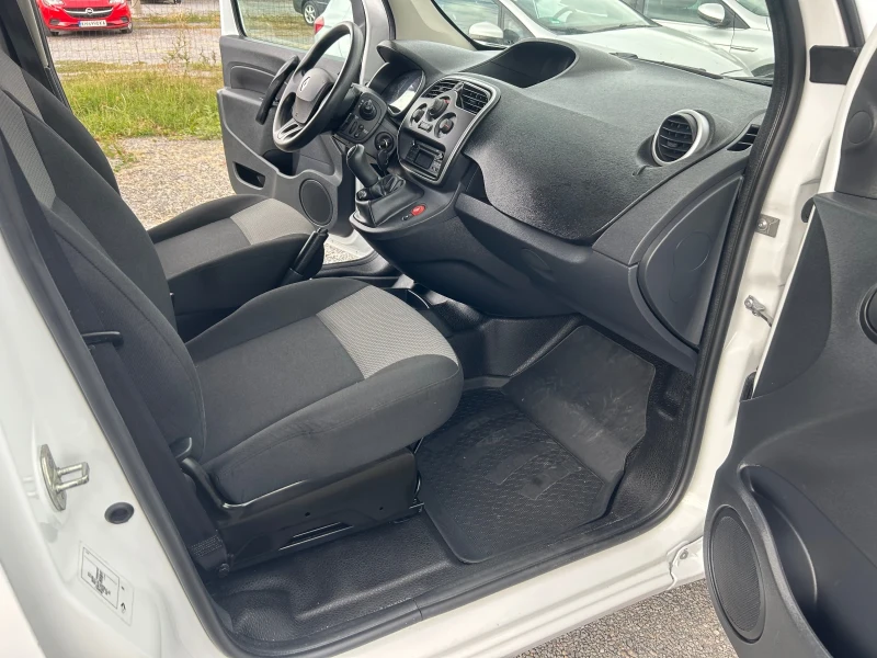 Renault Kangoo 1.5 dci euro6, снимка 8 - Автомобили и джипове - 48222206