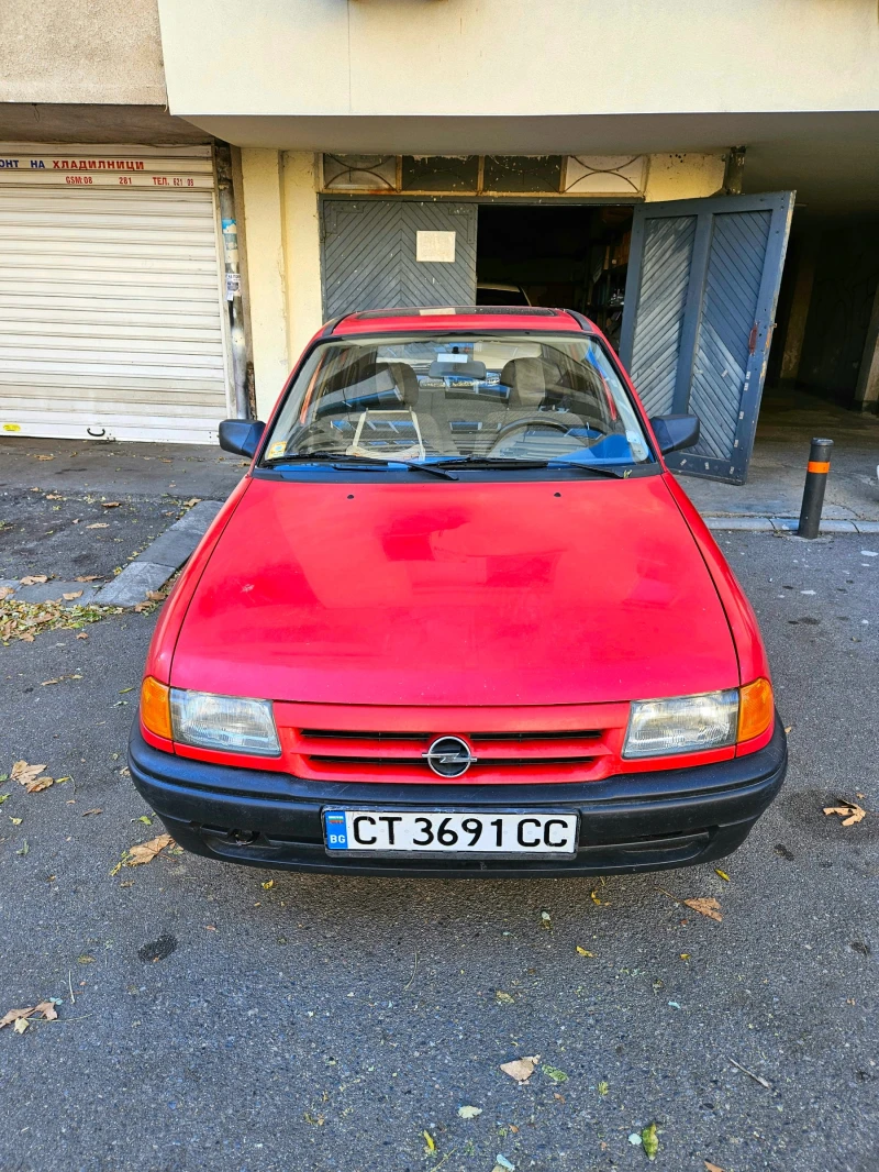 Opel Astra 1, 6i бенз 1992, снимка 1 - Автомобили и джипове - 49593112