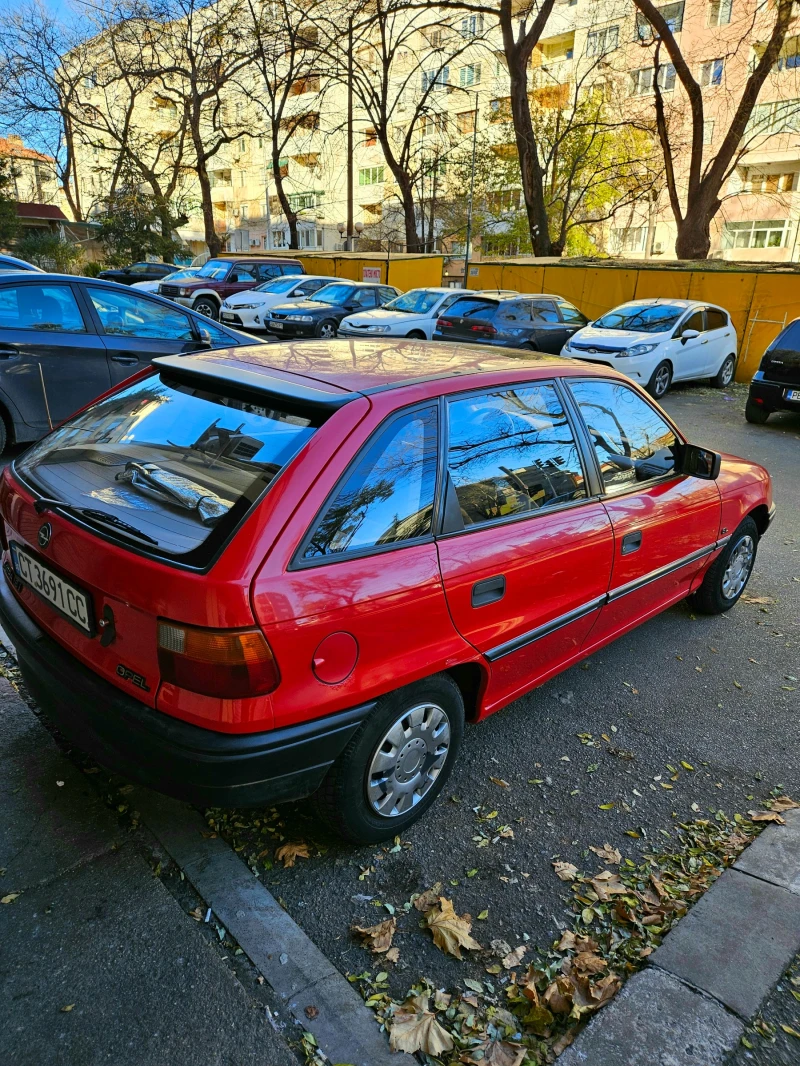 Opel Astra 1, 6i бенз 1992, снимка 3 - Автомобили и джипове - 48621840