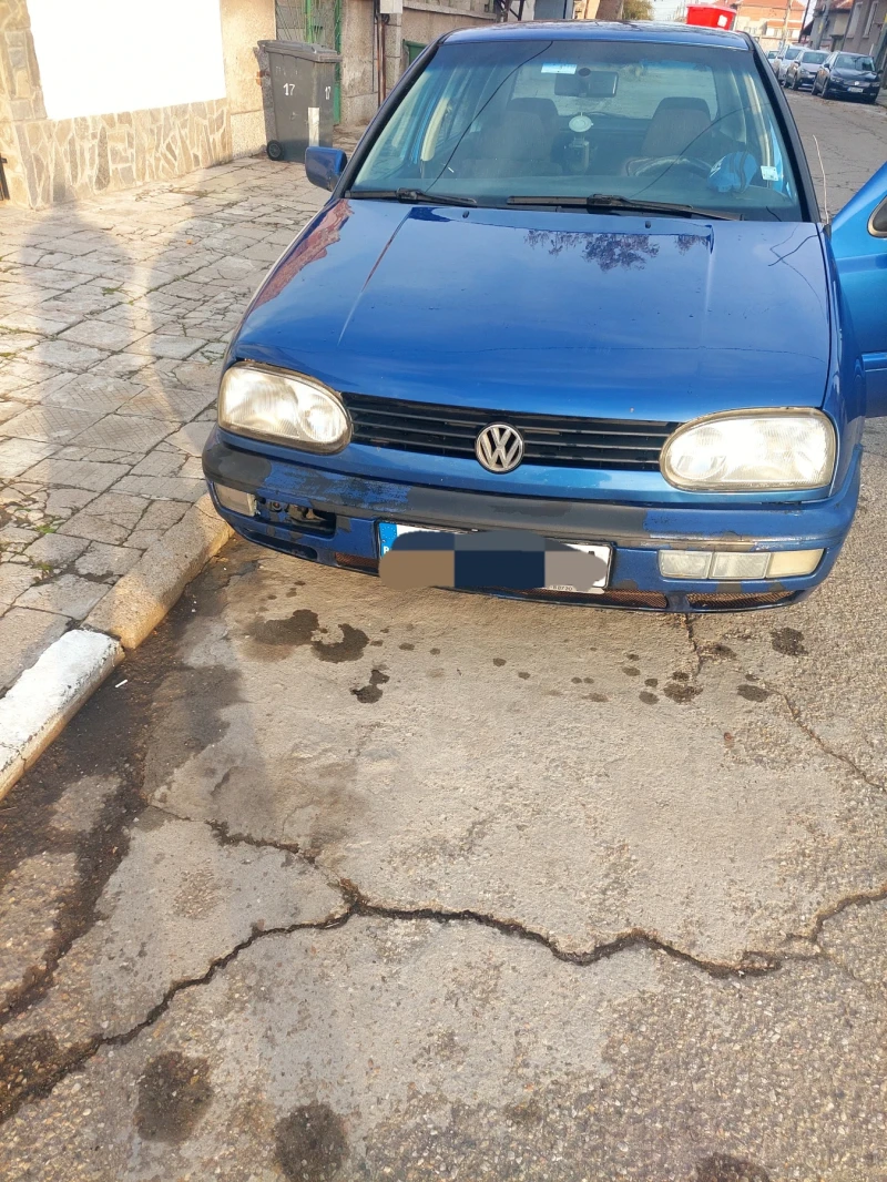 VW Golf, снимка 11 - Автомобили и джипове - 48682394