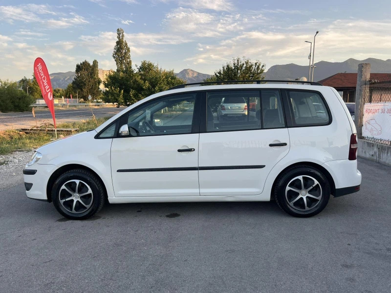 VW Touran 1.9 TDI 105кс 7 МЕСТА 6 СКОРОСТИ FACE КЛИМАТРОНИК, снимка 6 - Автомобили и джипове - 50868939
