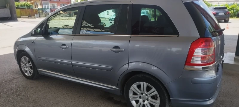 Opel Zafira 1.6 Метан /Бензин, снимка 15 - Автомобили и джипове - 52252997