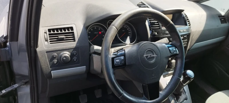 Opel Zafira 1.6 Метан /Бензин, снимка 5 - Автомобили и джипове - 52252997