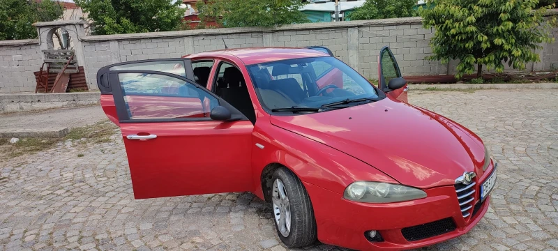 Alfa Romeo 147, снимка 15 - Автомобили и джипове - 52689900