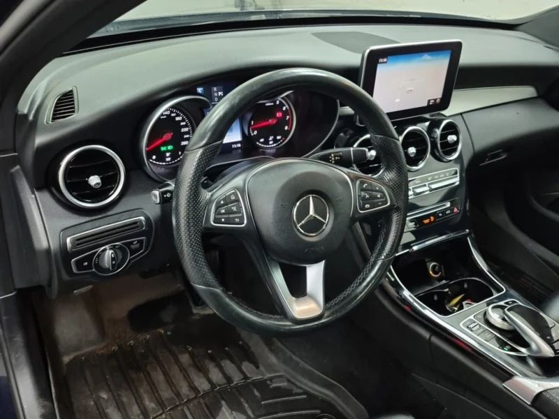 Mercedes-Benz C 300 * CARFAX * ФИНАНСИРАНЕ , снимка 9 - Автомобили и джипове - 53059046