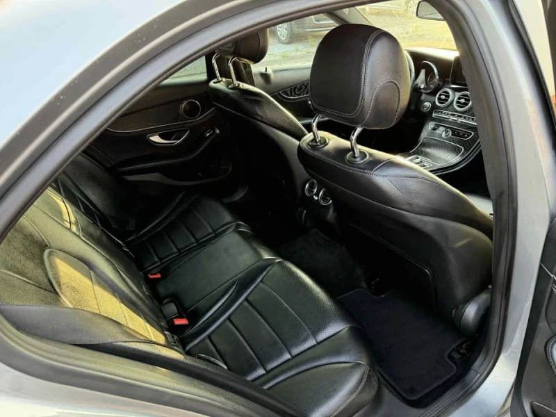 Mercedes-Benz C 300 * CARFAX * ЦЕНА ДО БЪЛГАРИЯ, снимка 13 - Автомобили и джипове - 53086947