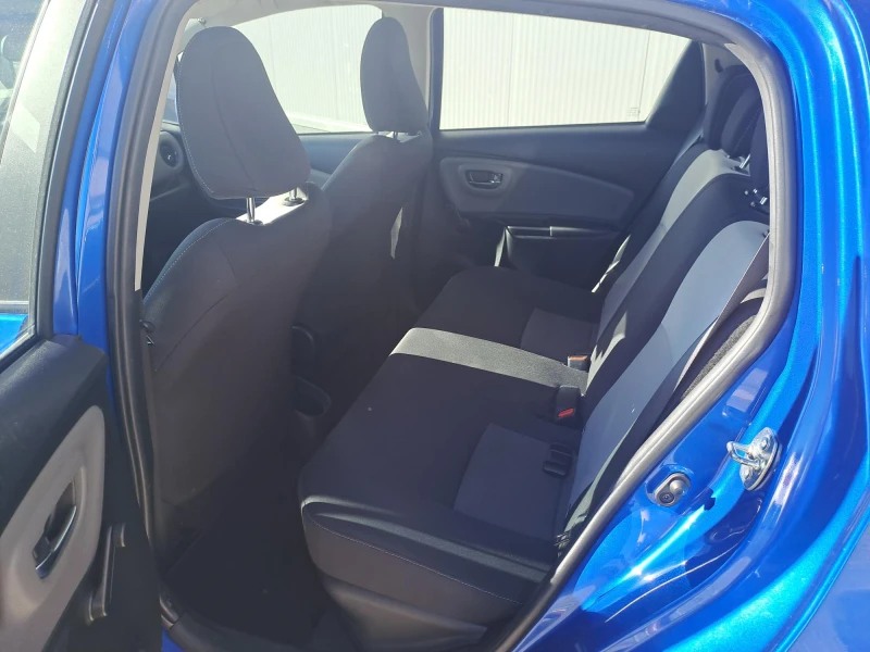 Toyota Yaris 1.5 HYBRID LUNA , снимка 9 - Автомобили и джипове - 53108105