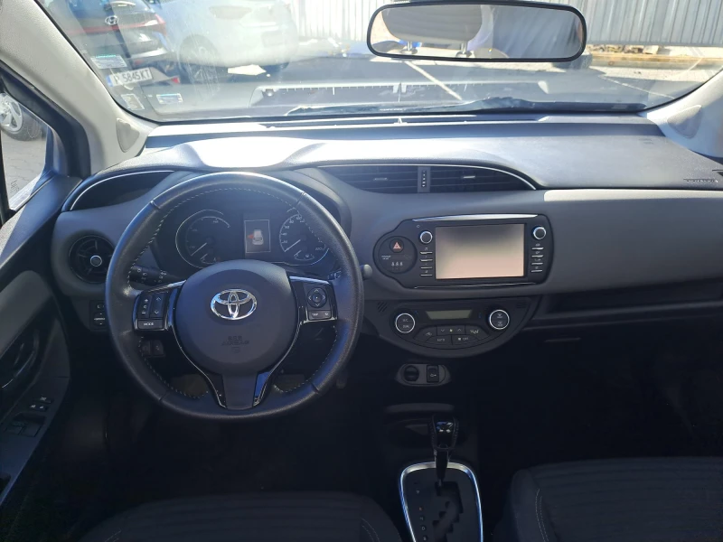 Toyota Yaris 1.5 HYBRID LUNA , снимка 17 - Автомобили и джипове - 53108105