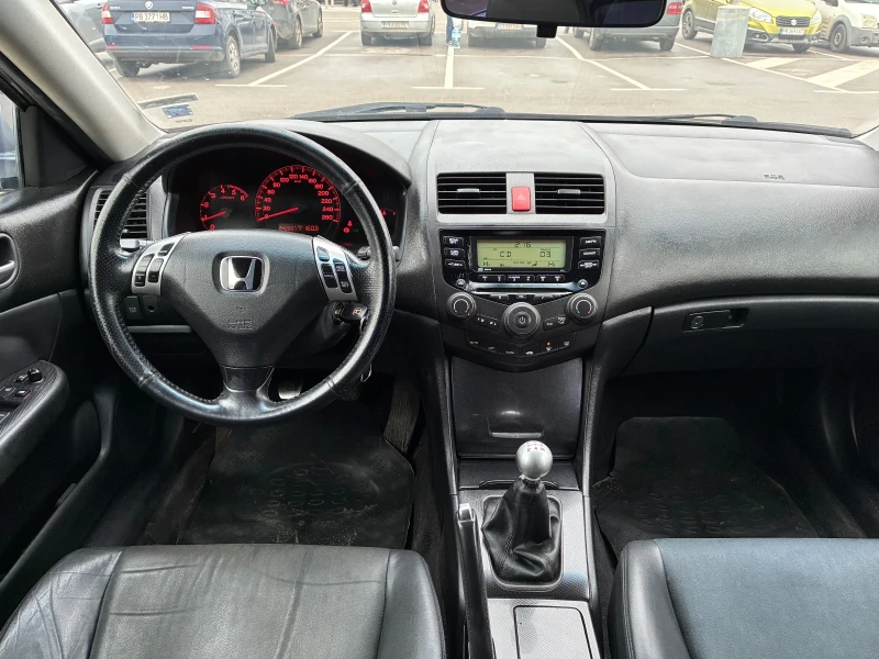 Honda Accord 2.2d 140HP РЕГИСТРИРАНА ОБСЛУЖЕНА ВСИЧКО ПЛАТЕНО, снимка 11 - Автомобили и джипове - 53379107