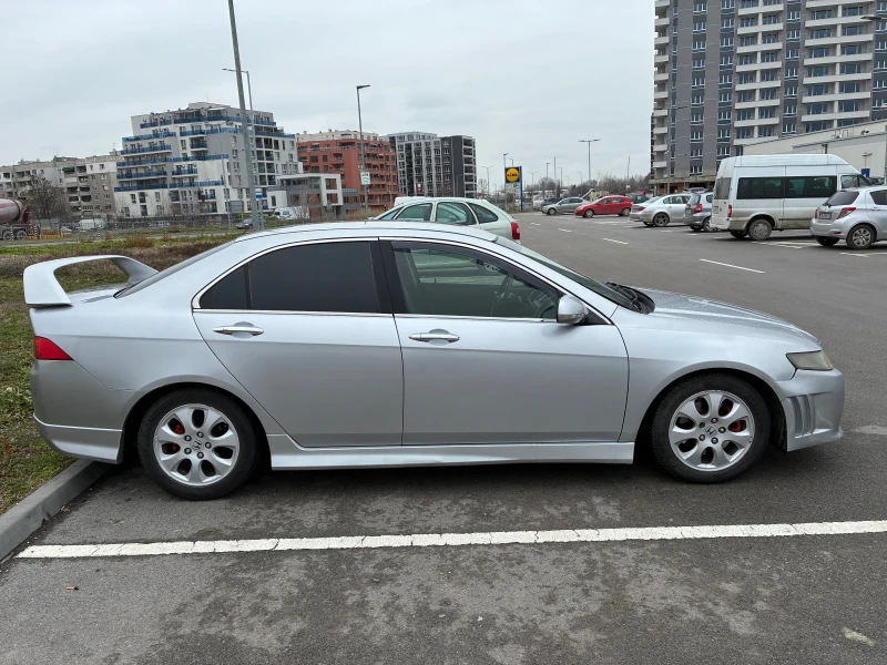 Honda Accord 2.2d 140HP РЕГИСТРИРАНА ОБСЛУЖЕНА ВСИЧКО ПЛАТЕНО, снимка 5 - Автомобили и джипове - 53379107