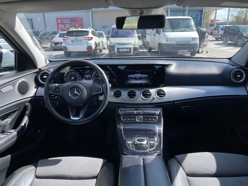 Mercedes-Benz E 220 194HP 9G-TRONIK РЕГИСТРИРАН ОБСЛУЖЕН ПЕРФЕКТЕН, снимка 10 - Автомобили и джипове - 53379107