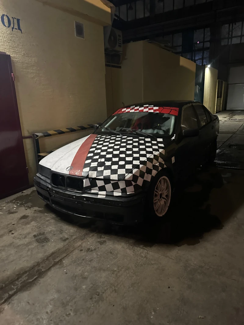 BMW 320 TURBO , снимка 4 - Автомобили и джипове - 53527492