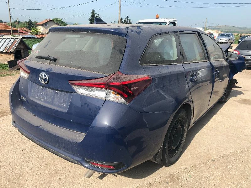 Toyota Auris 1.3 DUAL VVT-I, снимка 1 - Автомобили и джипове - 21465096