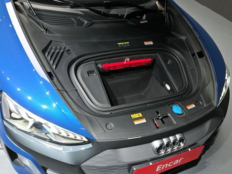 Audi E-Tron GT GT quattro| 530к.с., снимка 6 - Автомобили и джипове - 56017136
