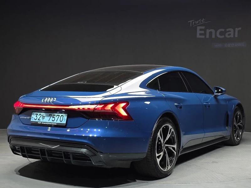 Audi E-Tron GT GT quattro| 530к.с., снимка 2 - Автомобили и джипове - 56017136