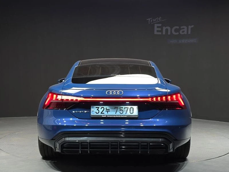 Audi E-Tron GT GT quattro| 530к.с., снимка 4 - Автомобили и джипове - 56017136