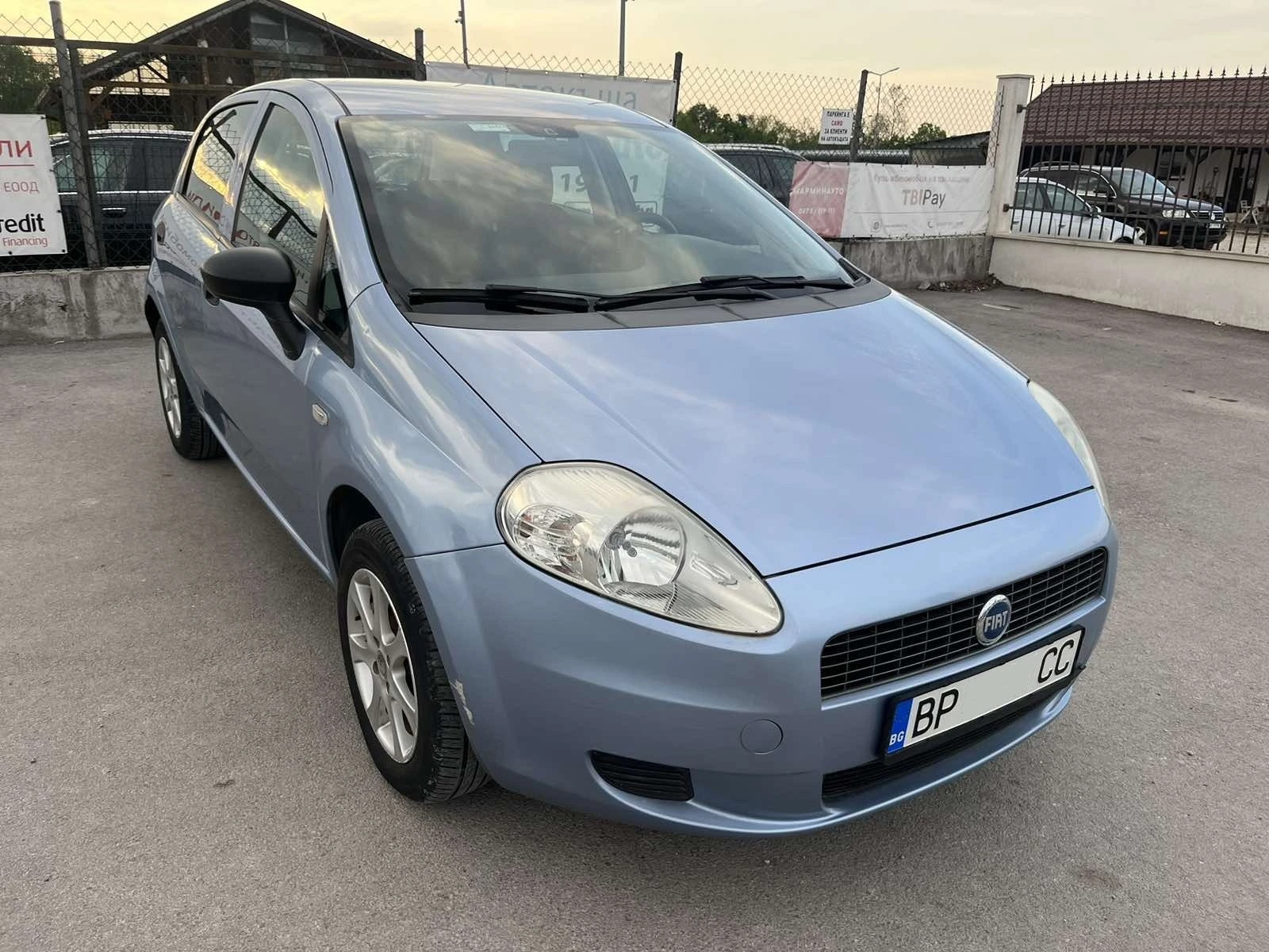 Fiat Punto 1.4I 75кс  EURO 4 КЛИМАТИК 114 000км ОБСЛУЖЕН - изображение 3