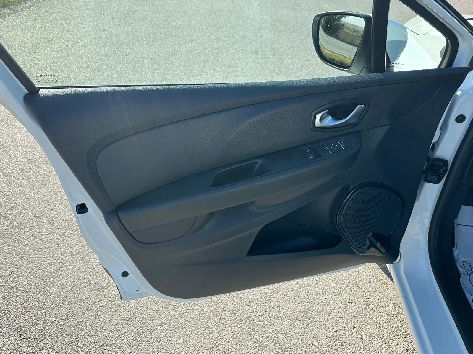 Renault Clio 1.5 DCI | Mobile.bg — изображение 12